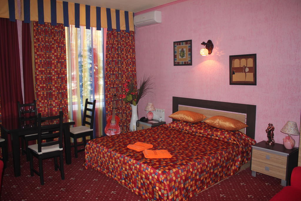 Mexica Guest House Rostov-na-Donu Rom bilde